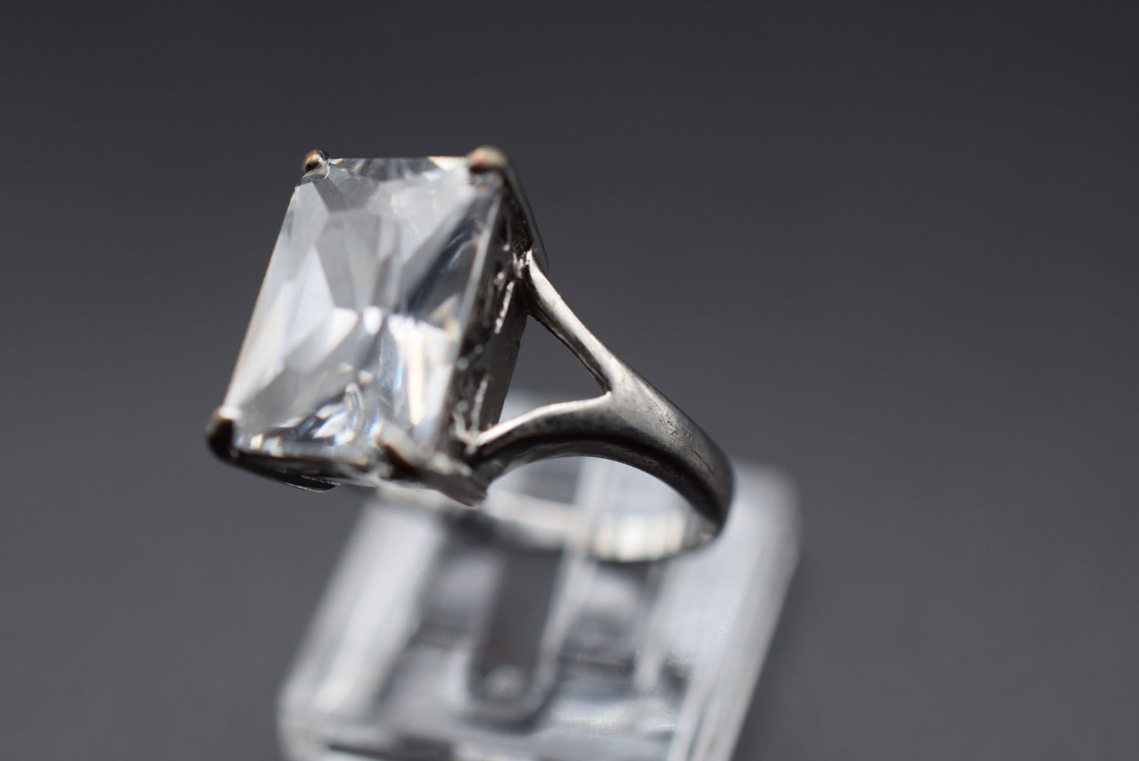 Cocktail Ring Size 8.5 Lot#CF 327 (1 of 3)