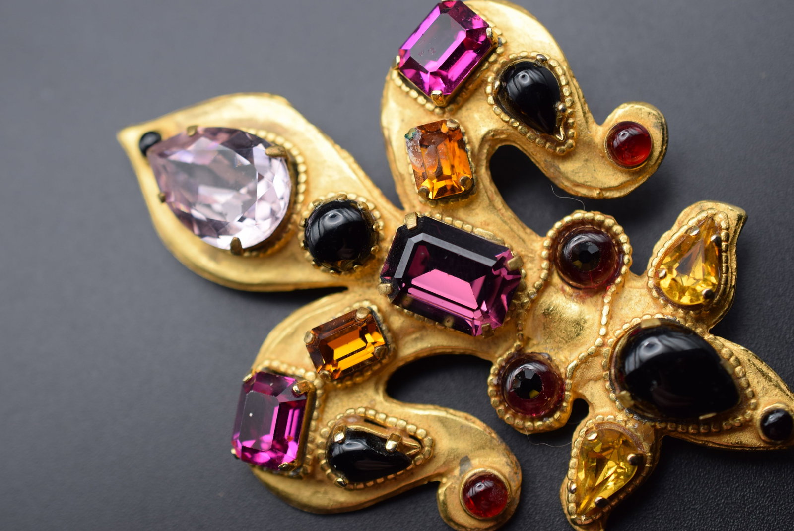Fleur de Lys Magnificent Brooch Pin Lot#CF 401: Fleur de Lys Magnificent Brooch Pin measures 3 1/2" x 2 1/2" Glass Cabochons and all glass Colors