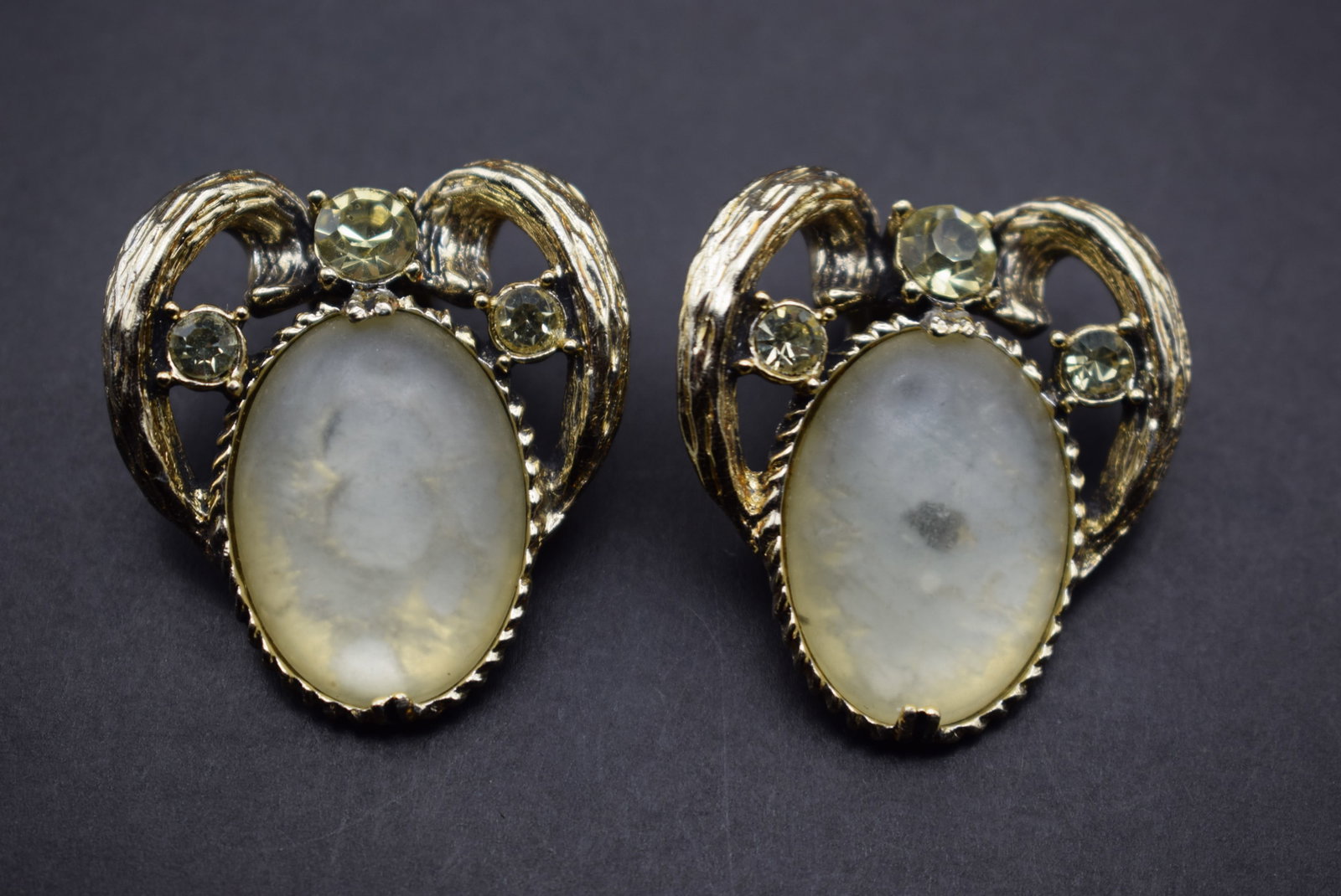 Selro Corp Clip 1950's Earrings Huge Lot 470: Selro Corp Clip 1950's Earrings Huge measures 1 1/2" x 1 3/8" some wear to the backs of the center stones