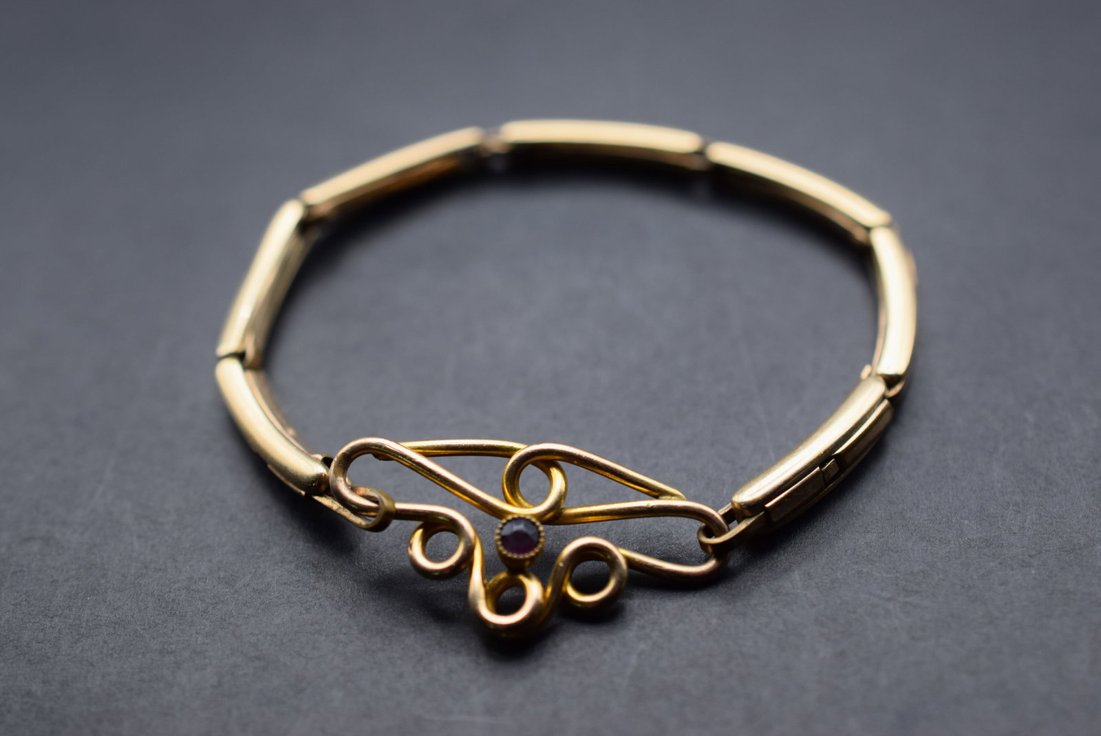 Amazing 1915 Gold Filled Spring Back Bracelet Vintage Amethyst Lot 539: Amazing 1915 Gold Filled Spring Back Bracelet Vintage Amethyst center 2 1/4" across unstretched signed Gold Filled and Pat.3-18-15