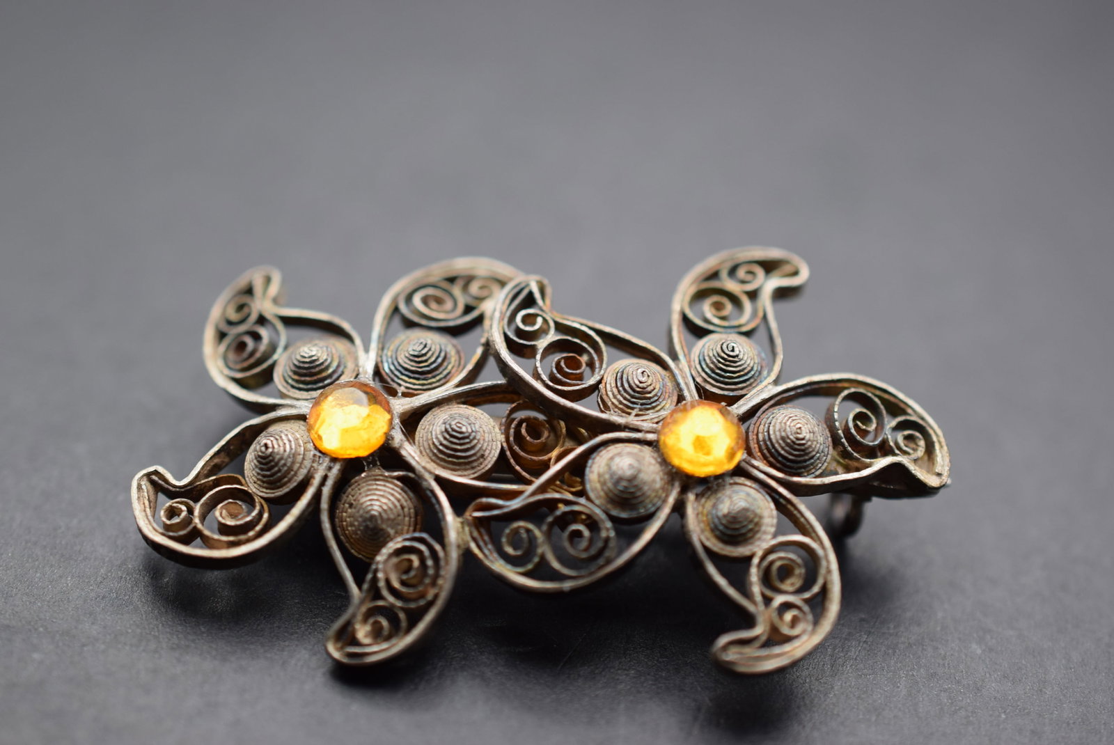 Filigree Starfish Flowers Brooch Pin Rhinestone Vintage Lot 583: Filigree Starfish Flowers Brooch Pin Rhinestone Vintage measures 2" x 1"