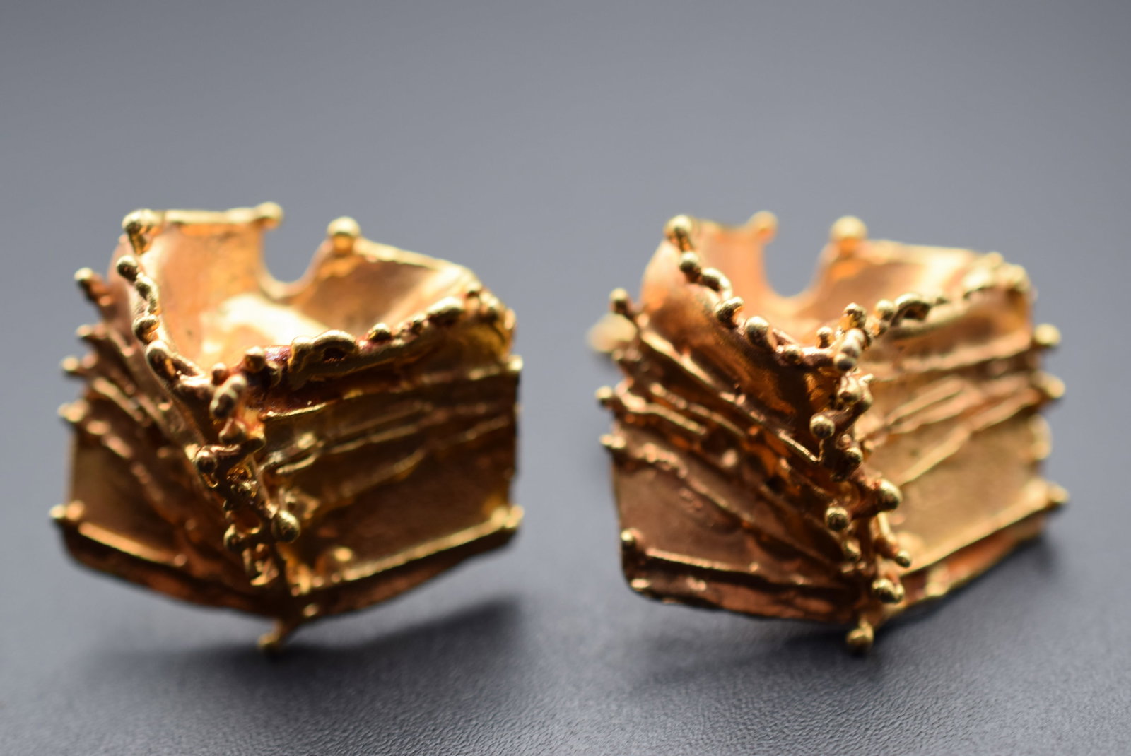 Modernist Brutalist Cufflinks Vintage 1970's Lot#CF 587: Modernist Brutalist Cufflinks Vintage 1970's Measures 1 1/8" x 1"