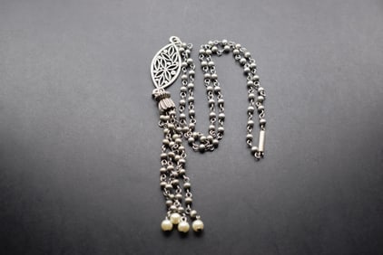 Silver Necklace Vintage Balls and Pearls Dangle drop Lot 614: Silver Necklace Vintage Balls and Pearls Dangle drop Measures 20" long drop measures 6" long