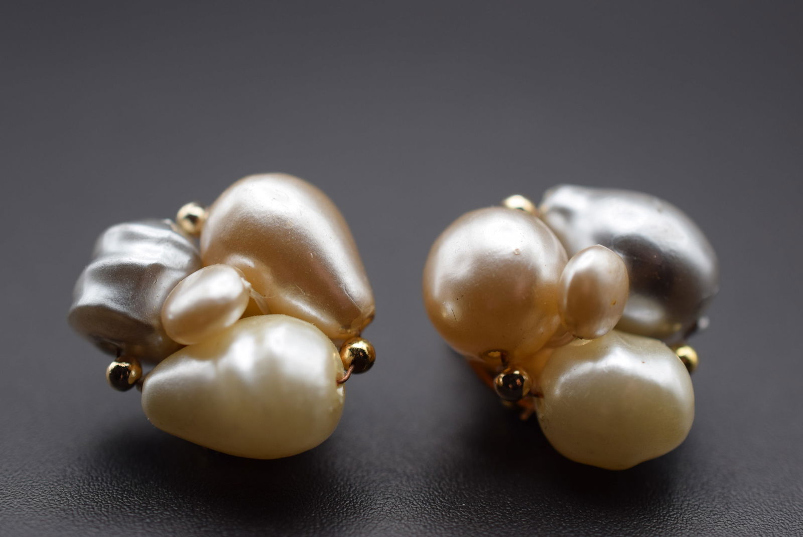 Baroque Pearl Clip Earrings Vintage Lot# DG 4 (1 of 2)