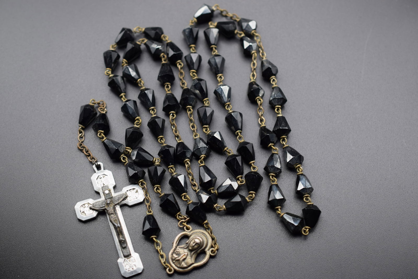 Rosary Crystal made in Italy Vintage Lot# DG 11 (1 of 5)