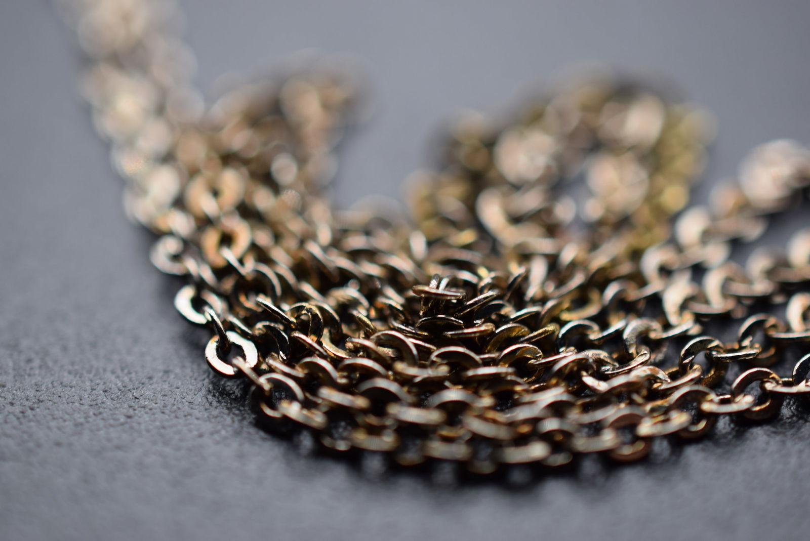 Delicate Fine Vintage Chain Links Lot# DG 32 (1 of 2)