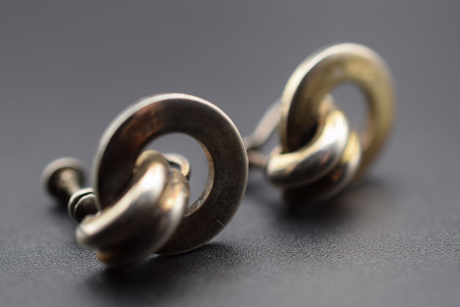 Modernist Screwback Vintage Earrings Lot# DG 35 (1 of 4)