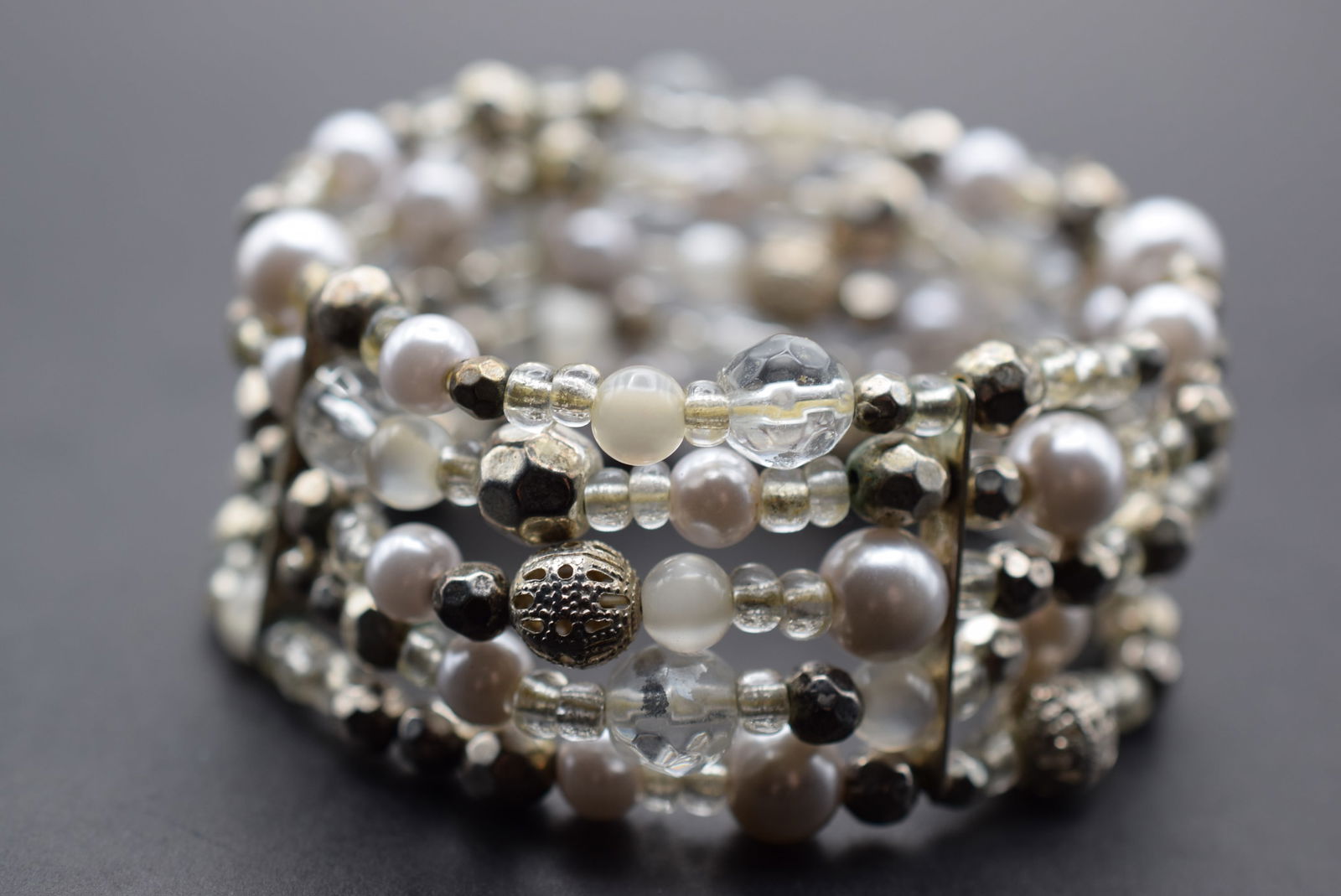 Wide Pearl Filigree Stretch Bracelet Lot 69 (1 of 2)