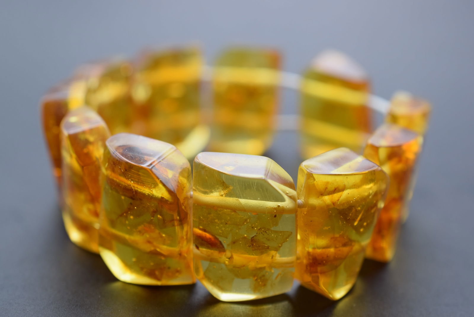 Amber Stretch Bracelet Vintage Lot 76 (1 of 3)