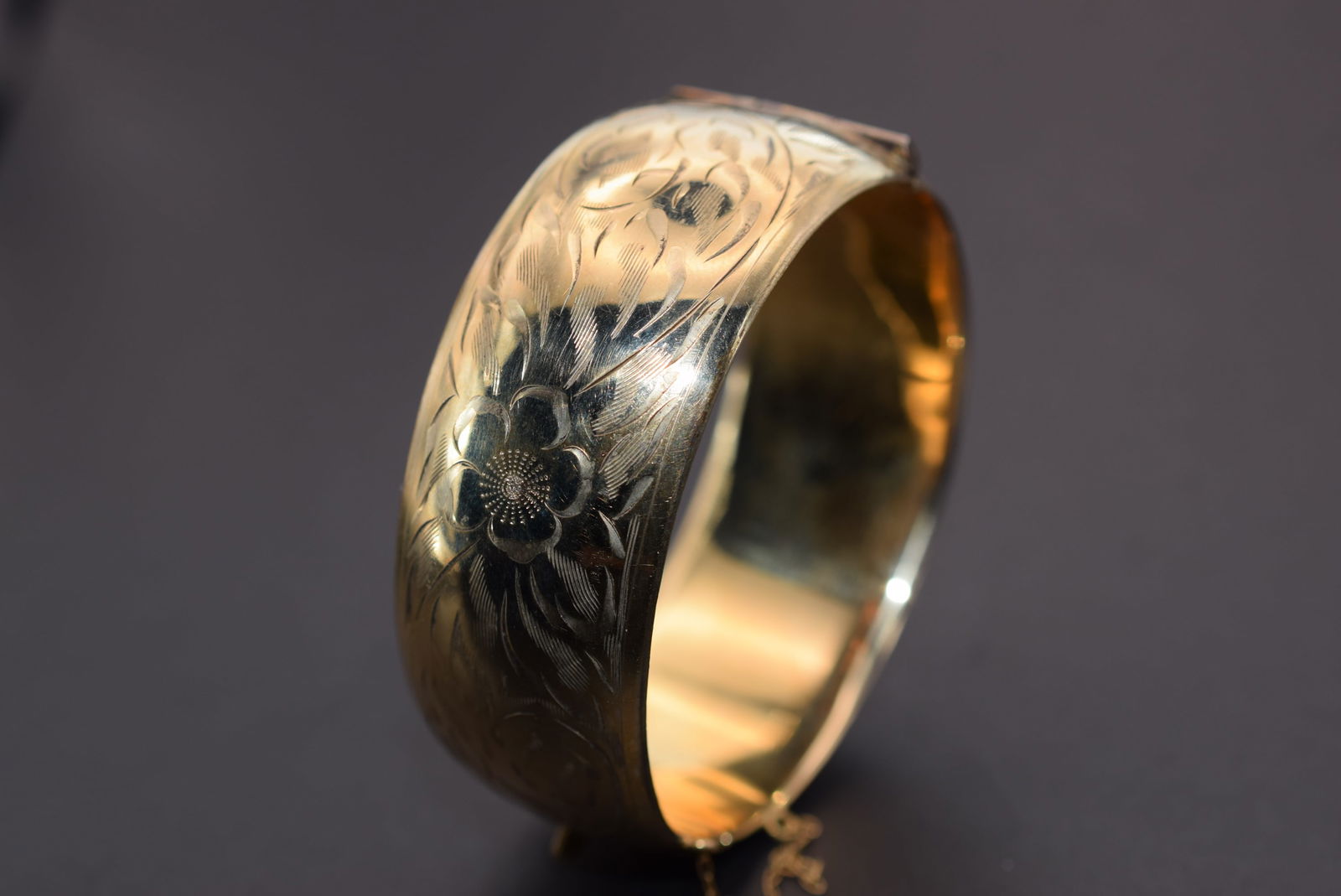 Lady Fayre Gold Filled Etched Hinged Bangle Bracelet Vintage Lot 77 (1 of 4)