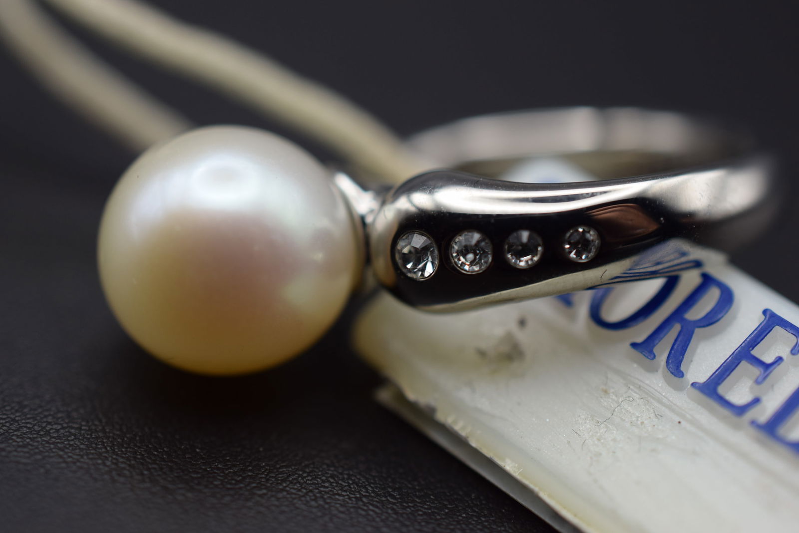 Morellato Venice Italy Stainless Steel Pearl Ring Size 5.5 NWT Lot 131: Morellato Venice Italy Stainless Steel Pearl Ring Size 5.5 NWT (New With Tags) retail price $120.00 Signed inside Morellato