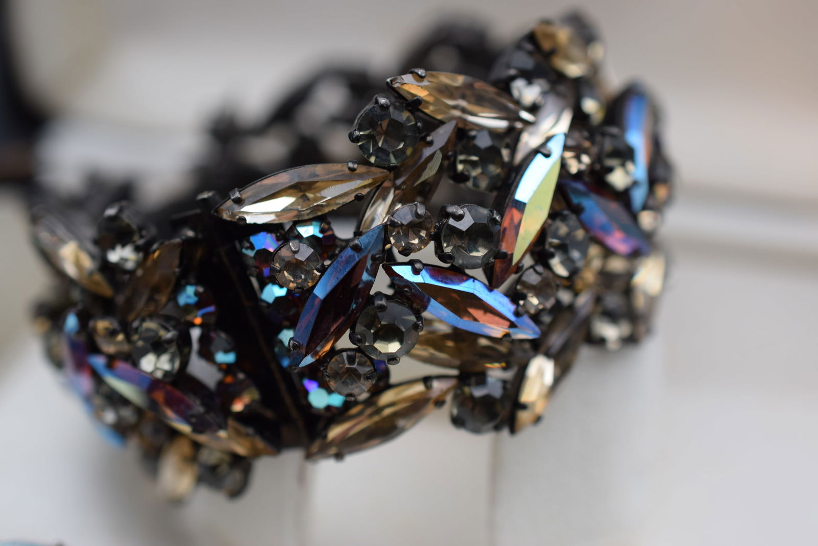 Sherman Japanned Cuff Rigid Bracelet Earrings in Box WOW Lot 137: Sherman Japanned Cuff Rigid Bracelet Earrings in Box WOW