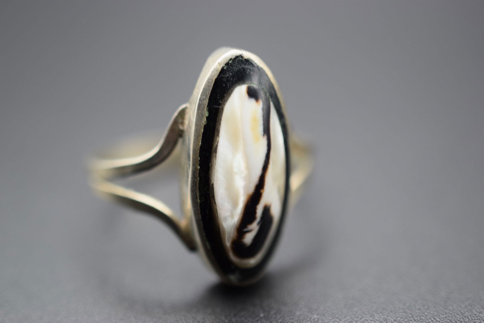 MOP Mother of Pearl Sterling Silver 925 Ring Size 8.75 Lot 206 (1 of 3)