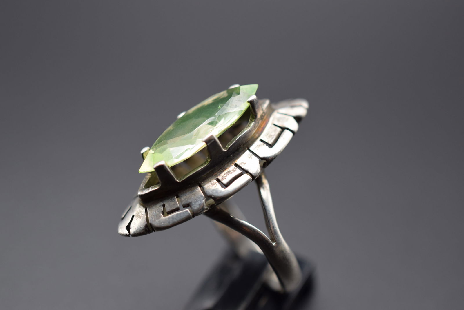 Mexico Peridot CZ Sterling Silver 925 Ring Size 7.25 Lot 215 (1 of 6)