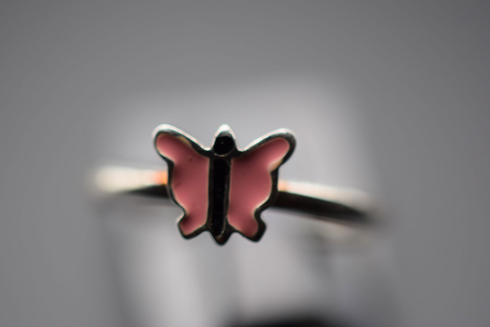 Pink Enamel Butterfly Sterling Silver 925 Ring Size 4.25 Lot 224: Pink Enamel Butterfly Sterling Silver 925 Ring Size 4.25 Top measures 1/4" signed Italy 925