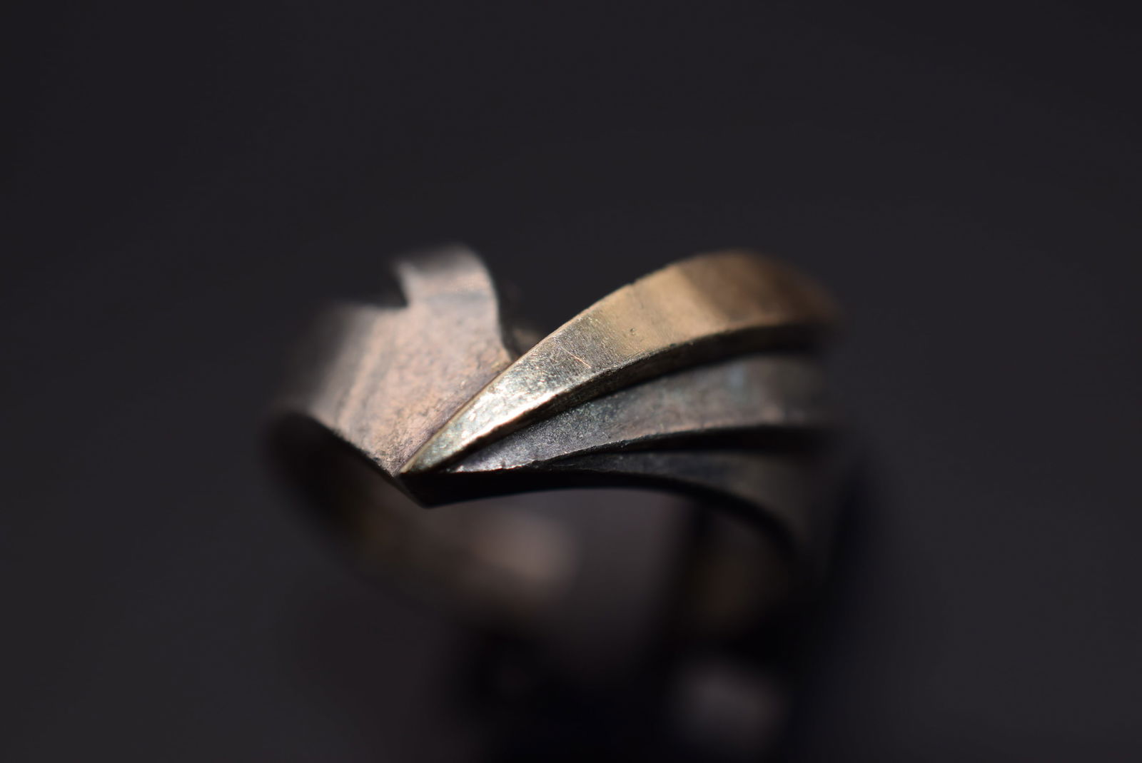 Modernist Chevron 10K Sterling Silver 925 Ring Size 6.5 Lot 241: Modernist Chevron 10K Sterling Silver 925 Ring Size 6.5 Weighs 5 grams Top measures 1/2" signed 10K 925