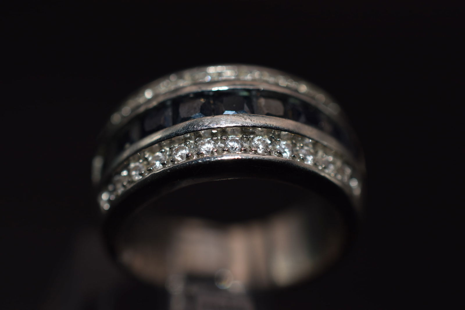 Sapphire Square CZ Sterling Silver 925 Band Ring Size 7.75 Lot 332 (1 of 4)