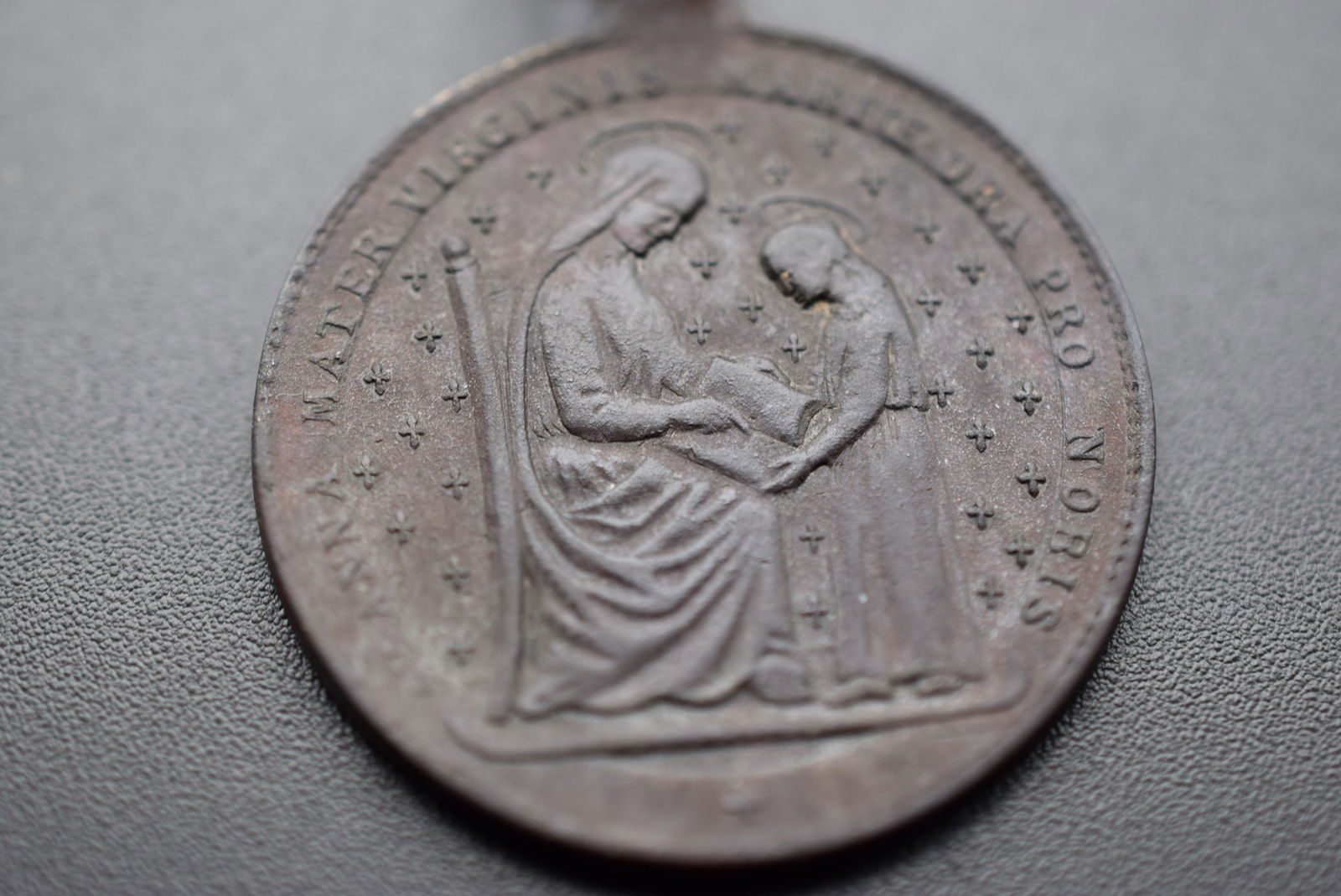 Latin OLD Victorian Medal Sancte Familia Subtuum Vintage Lot# DG 333 (1 of 4)