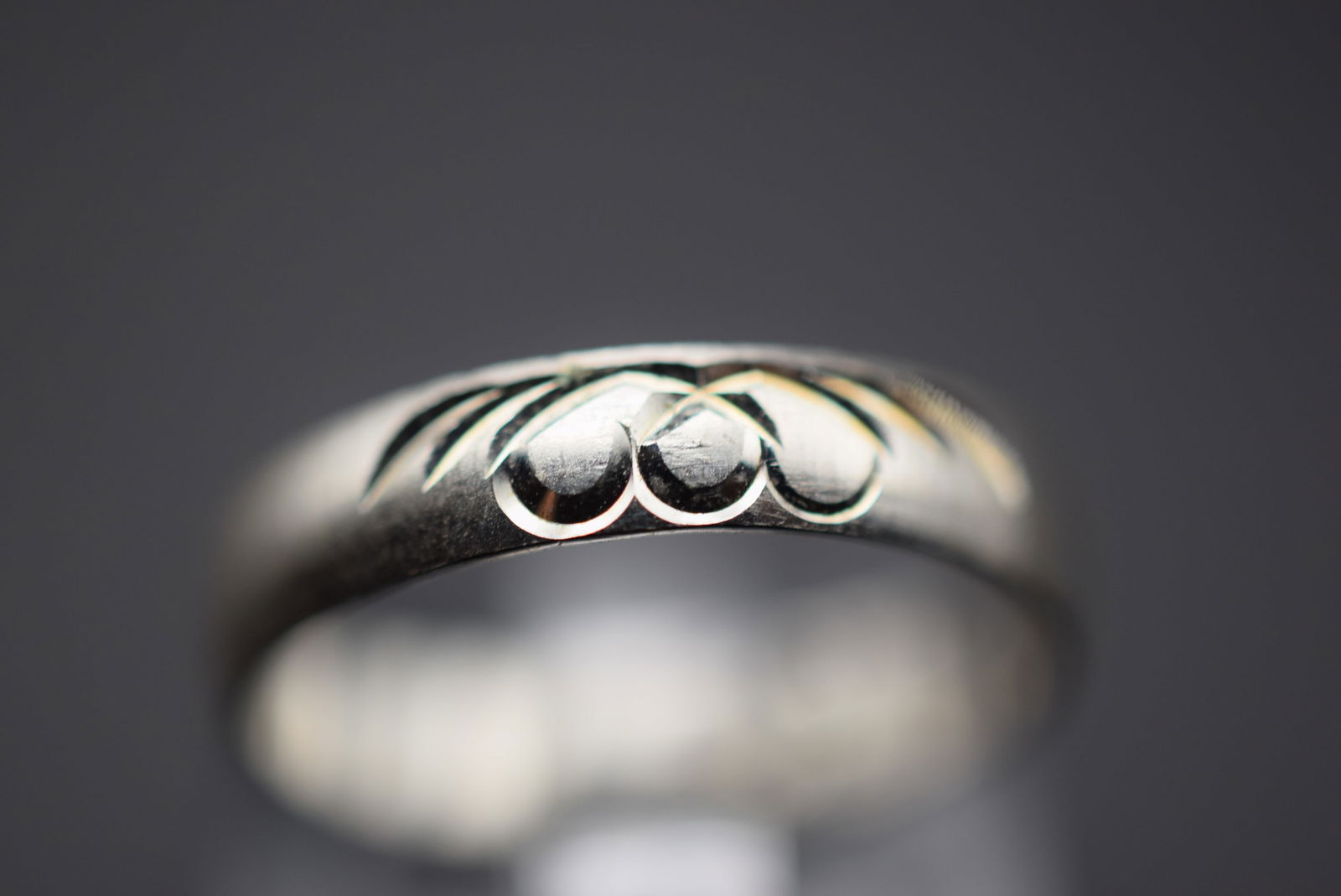 Heart Etched Band Sterling Silver 925 Ring Size 6.5 Lot 373 (1 of 4)