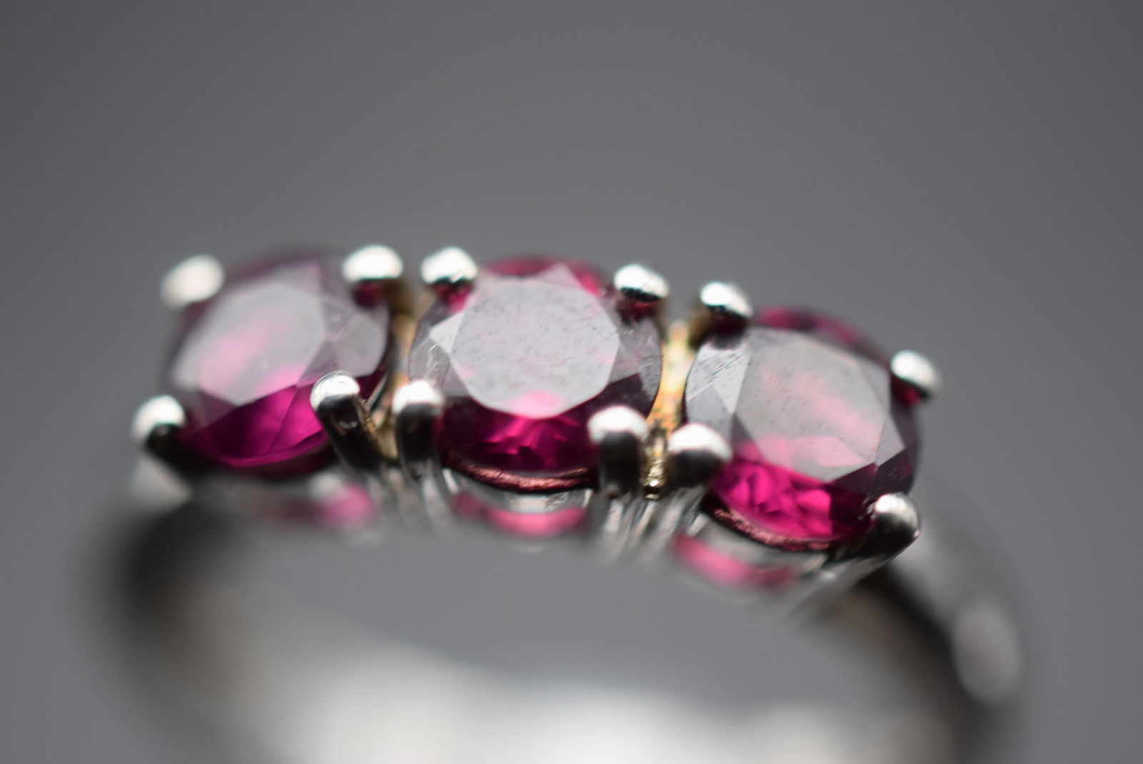 Amethyst CZ Sterling Silver 925 Ring Size 7 Lot 418 (1 of 6)