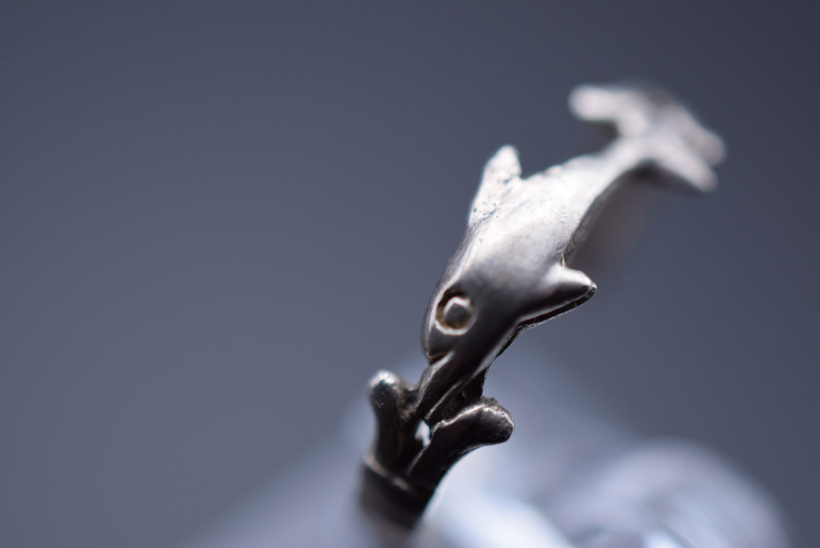 Dolphins Sterling Silver 925 Ring Size sits at 4.5 one size Lot 475 (1 of 4)