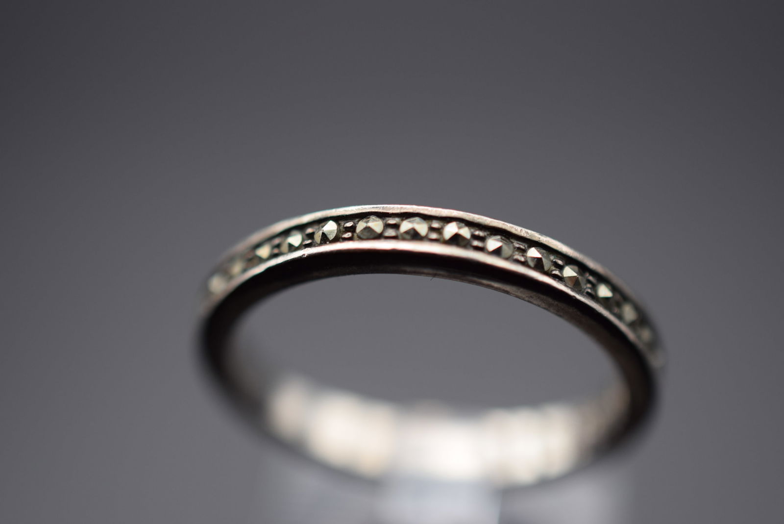 Marcasite Eternity Sterling Silver 925 Ring Size 9 Lot 493 (1 of 2)