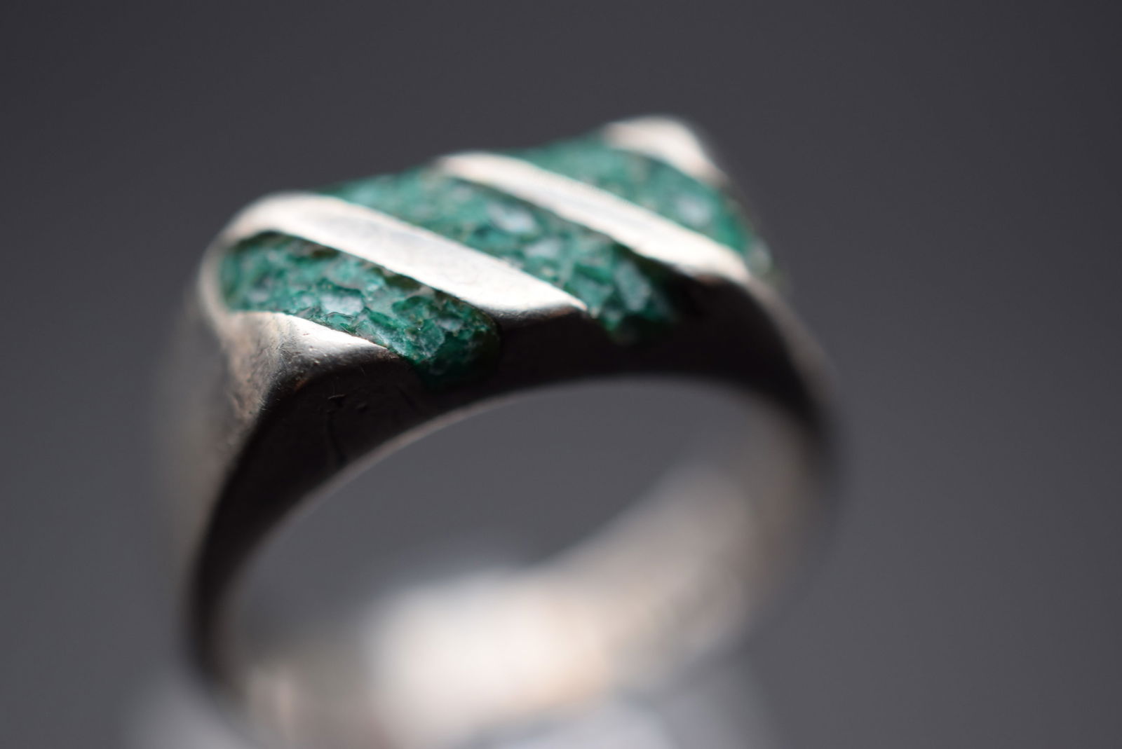 Inlaid Malachite Chips Mexico Sterling Silver 925 Ring Size 7.75 Lot 508 (1 of 6)