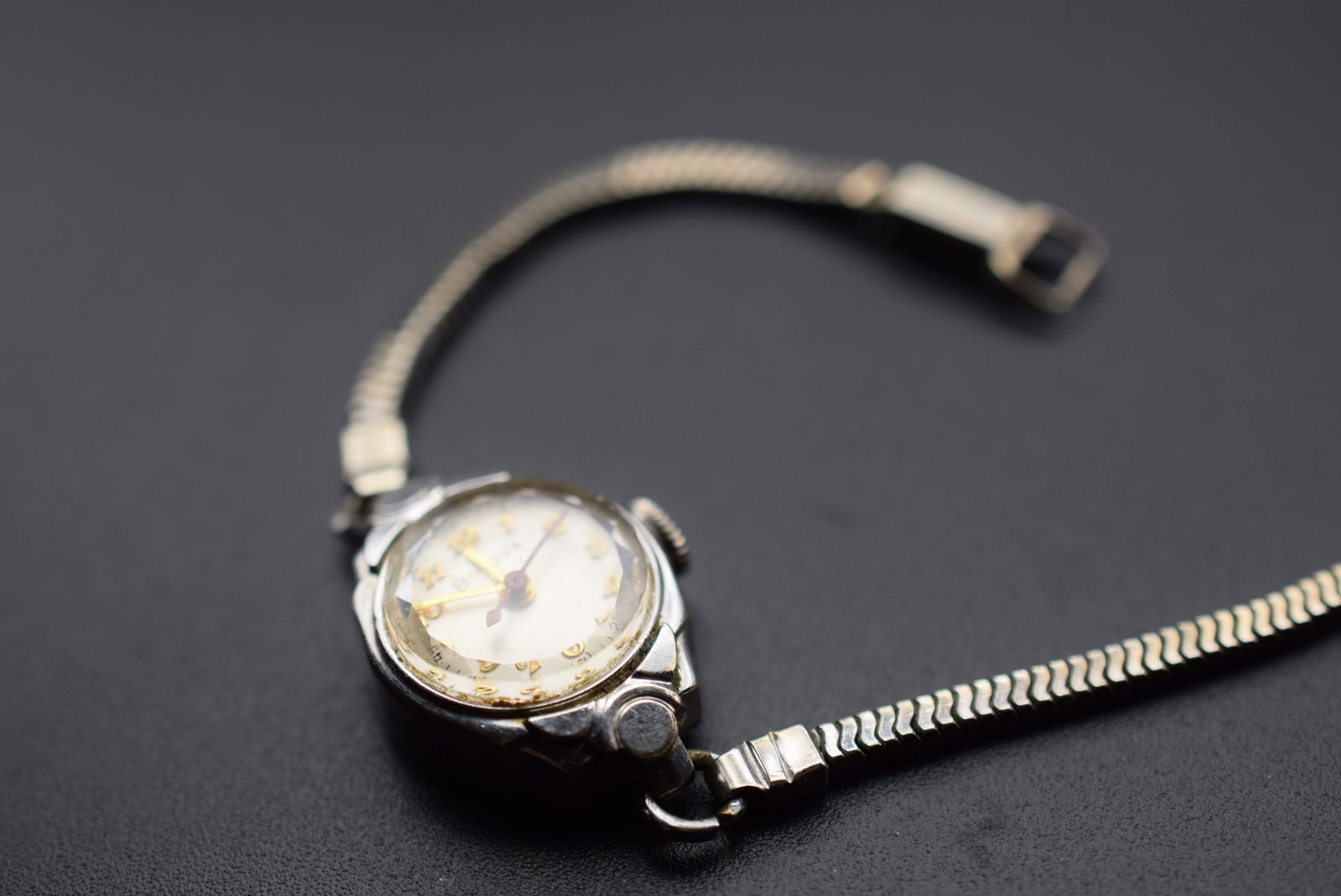 Bulova early 1940's Ladies Wrist Warch Lot 573 (1 of 5)