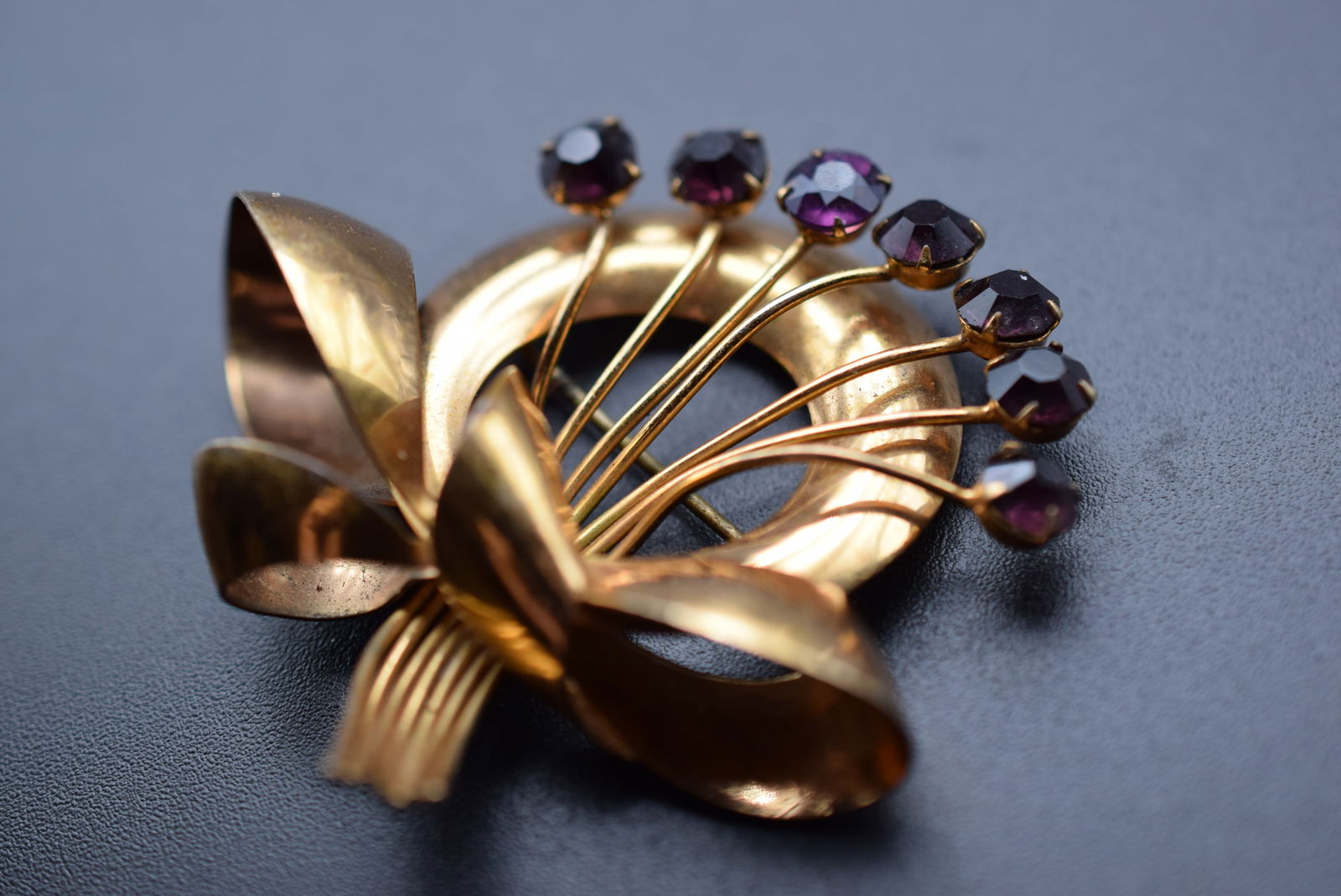 10K 1/20 Gold Filled Brooch Pin Vintage 1940's Lot 585 (1 of 4)