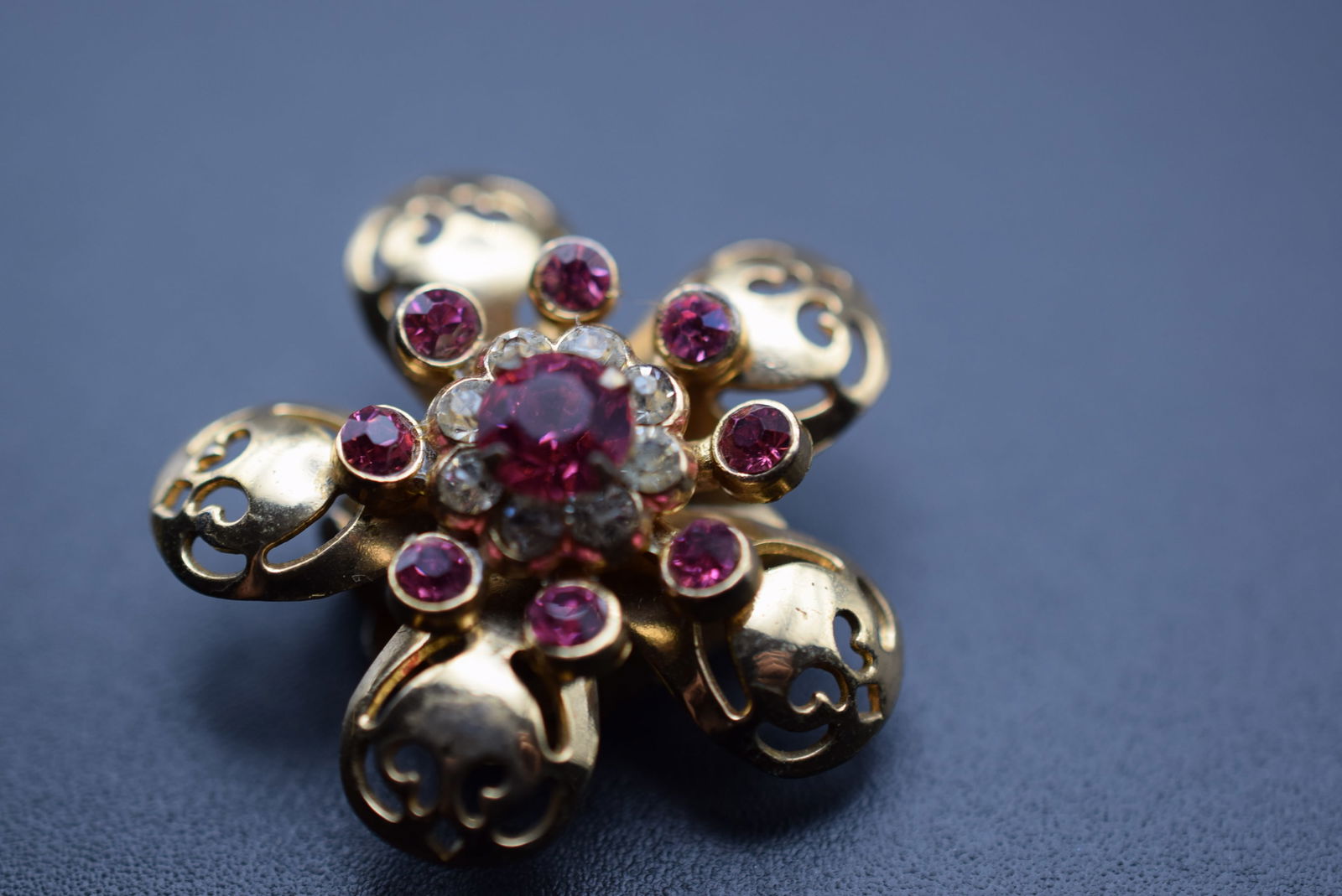 Pink Rhinestone Necklace Shortener Clip Vintage 1940's Lot 589 (1 of 5)