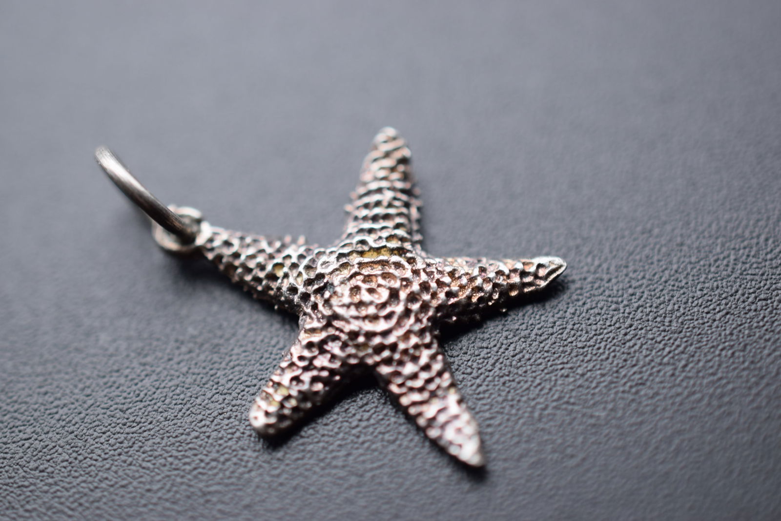 Starfish Sterling Silver 925 Pendant Charm Lot# DG 596: Starfish Sterling Silver 925 Pendant Charm measures 3/4" x 3/4" weighs 1.12 grams unsigned silver very fine and nice