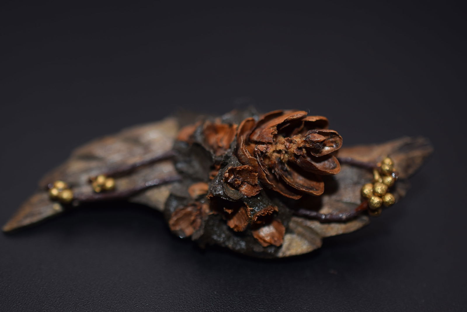 Handmade Wood Carved Vintage Brooch Pin Lot 603: Handmade Wood Carved Vintage Brooch Pin measures 2 3/8" x 1"