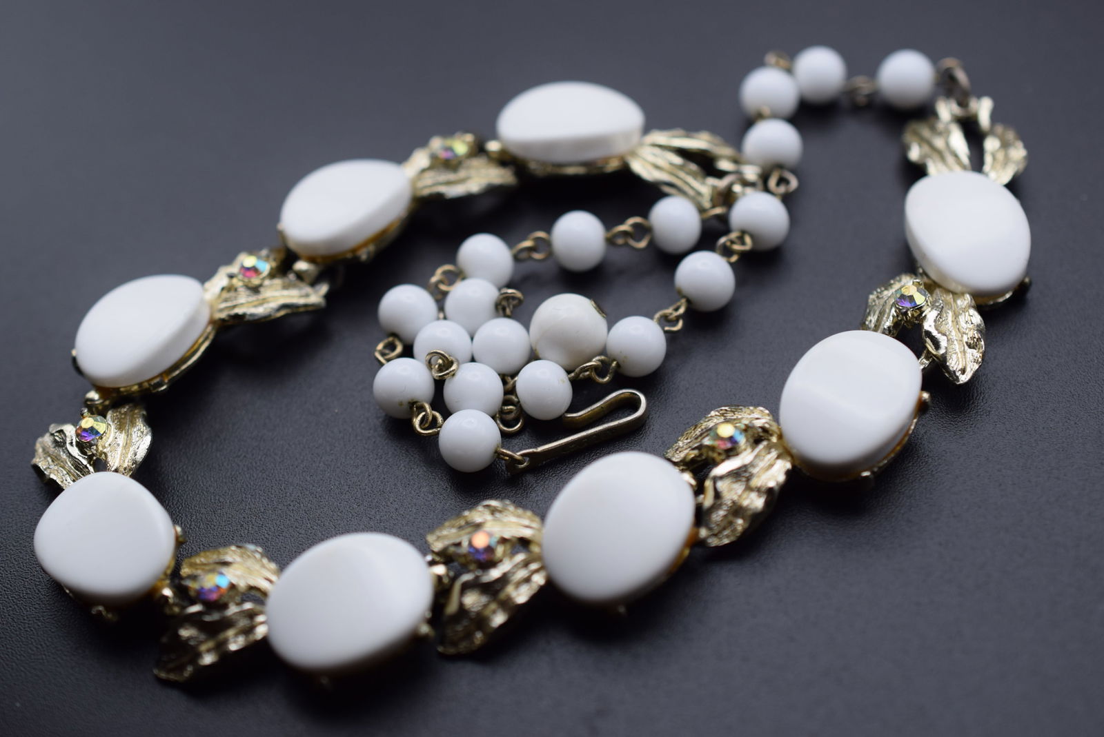 CORO Summer White Vintage Necklace Thermo Plastic 1940's Lot 610: CORO Summer White Vintage Necklace Thermo Plastic 1940's measures 17 3/4" long x 5/8" wide signed Coro on the clasp