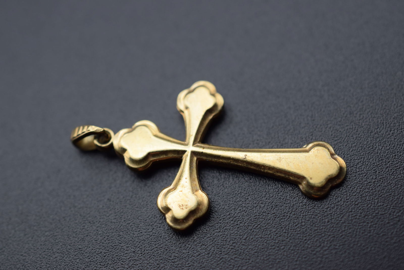 Maltese Cross Vintage Lot# DG 680 (1 of 2)