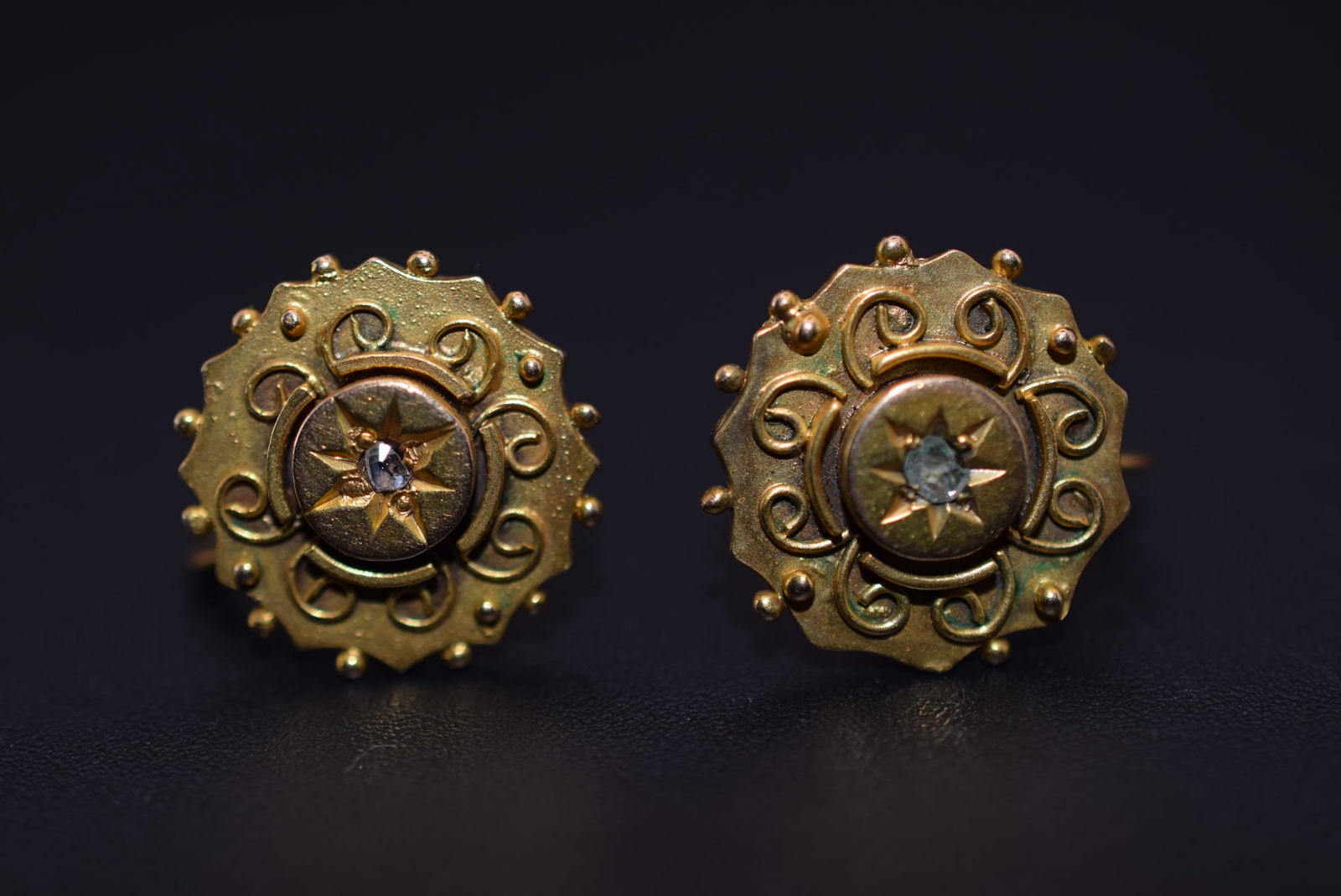 Edwardian Screwback Earrings Lovely Lot 684 (1 of 3)