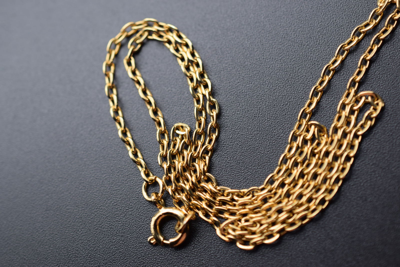 18" Chain Vintage Lot# DG 706 (1 of 2)