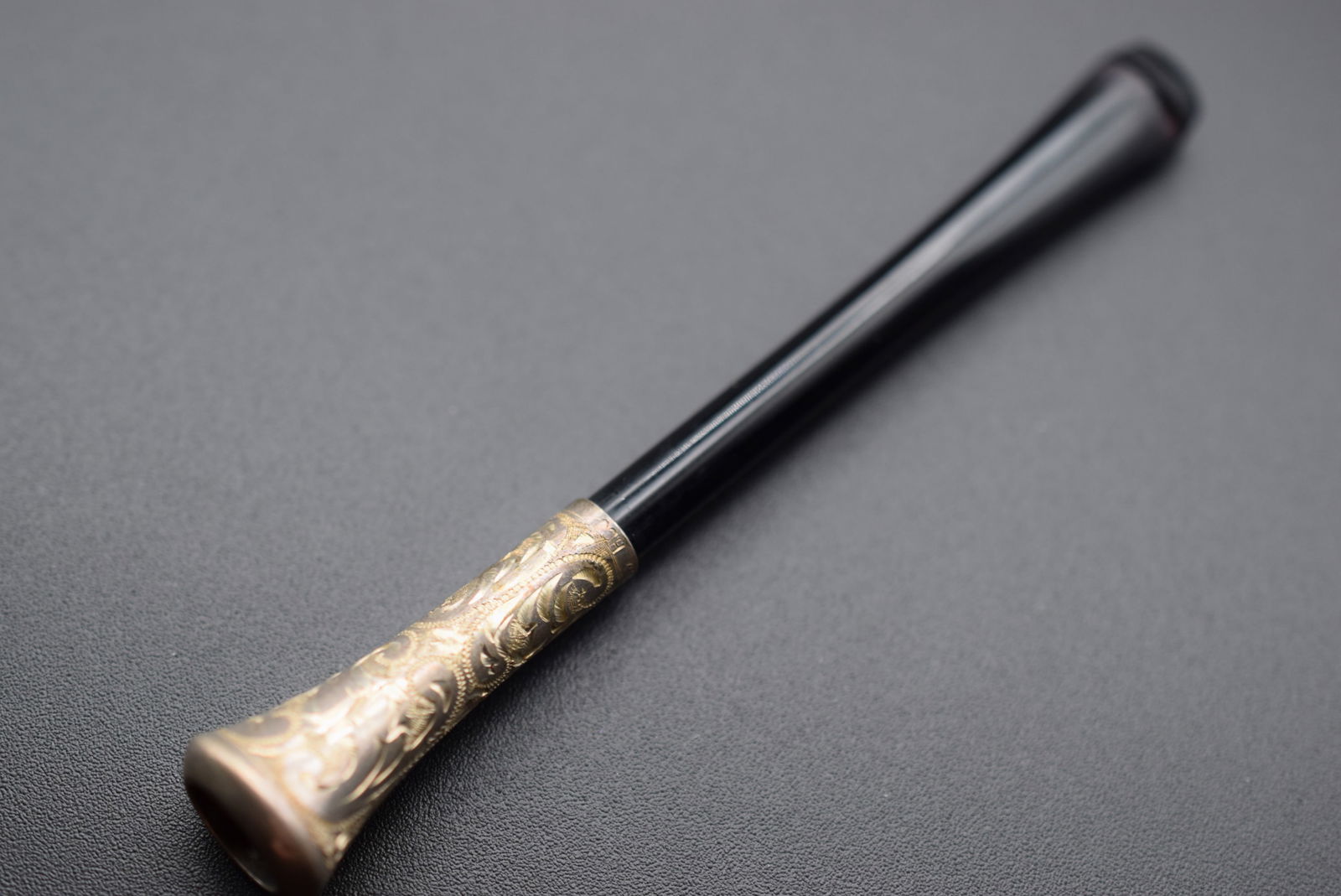 Ornate Cigarette Holder Silver Scrollwork Vintage Lot# DG 722 (1 of 3)