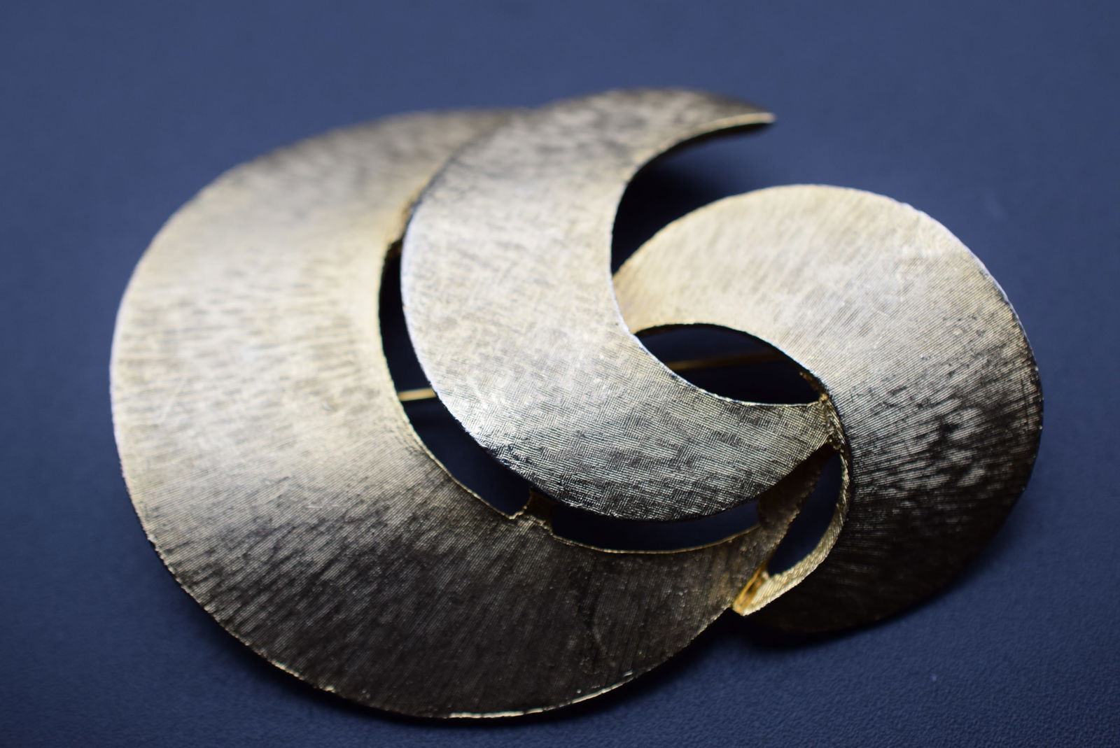 Huge Modernist Brooch Pin 2 3/4" x 2" Lot 733 (1 of 2)