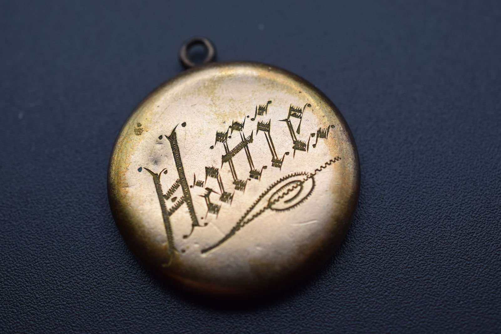 Edwardian Hattie Double Sided Locket 1902 Vintage Lot# DG 735 (1 of 5)