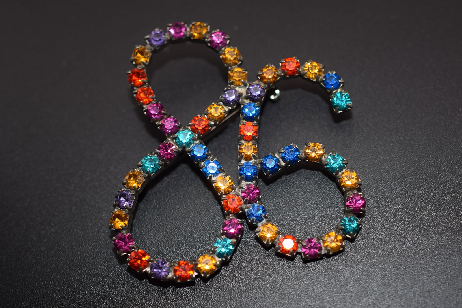 86 or 98 Vintage Rhinestone Brooch Pin Lot 756 (1 of 2)