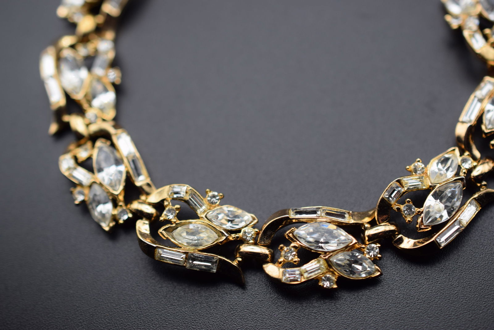 Trifari 1940's Rhinestone Bracelet Vintage Beauty Lot 779 (1 of 6)