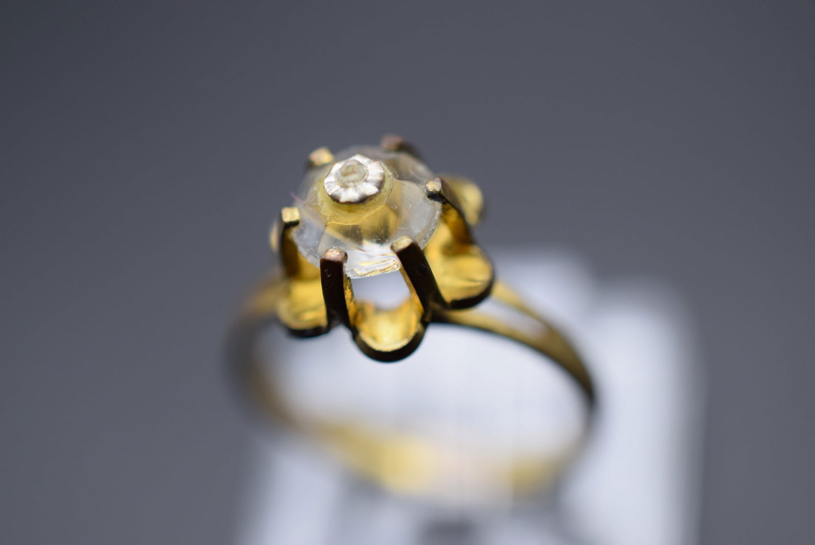 1940's Vintage Rhinestone Art Glass Ring one Size Oldie! Lot# DG 817 (1 of 3)