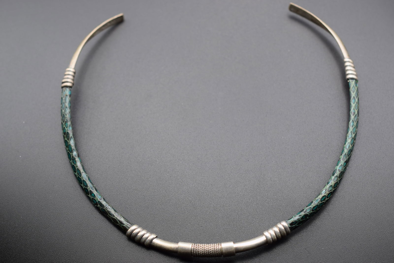 Snake Skin Sterling Rigid Collar Necklace Handmade Vintage Lot# DG 846 (1 of 4)