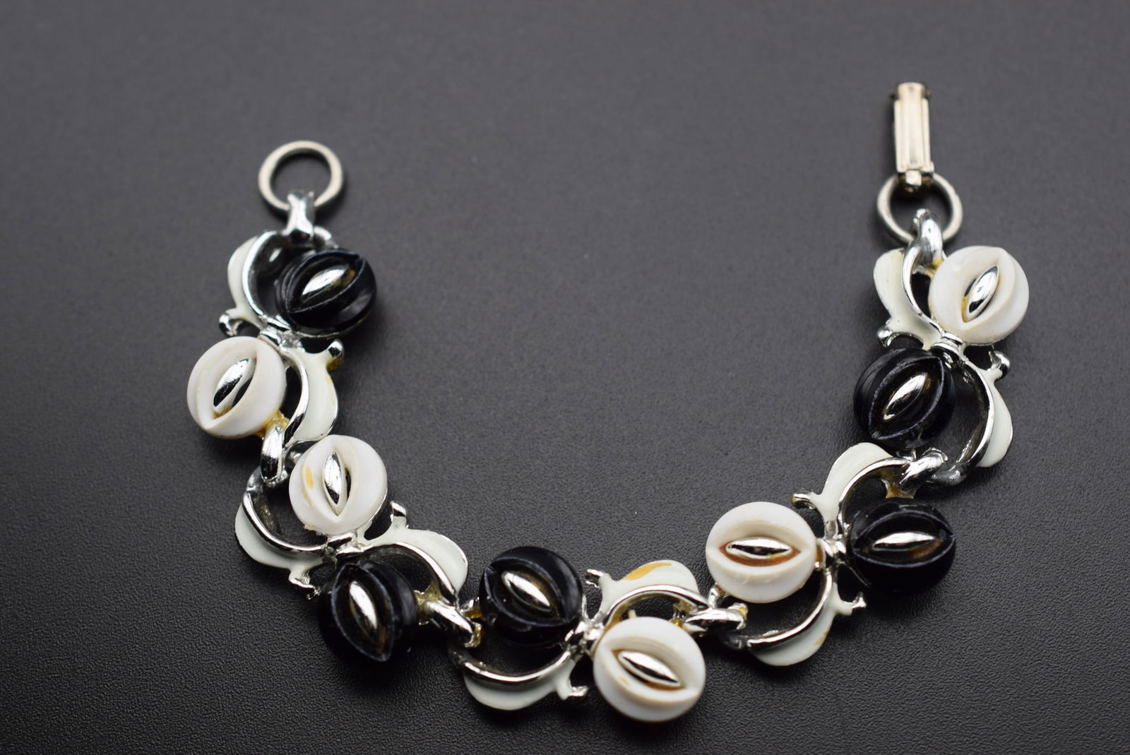 Thermo Plastic 1940's Black White Bracelet Vintage Lot# DG 848 (1 of 2)