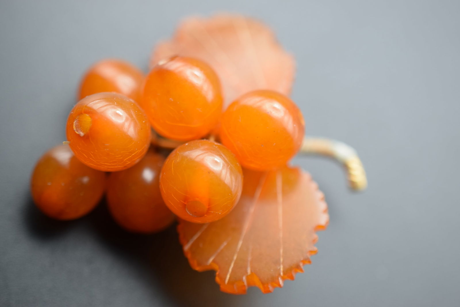 8KT Gold Amber Grapes Vintage Brooch Pin Lot# DG 853 (1 of 6)