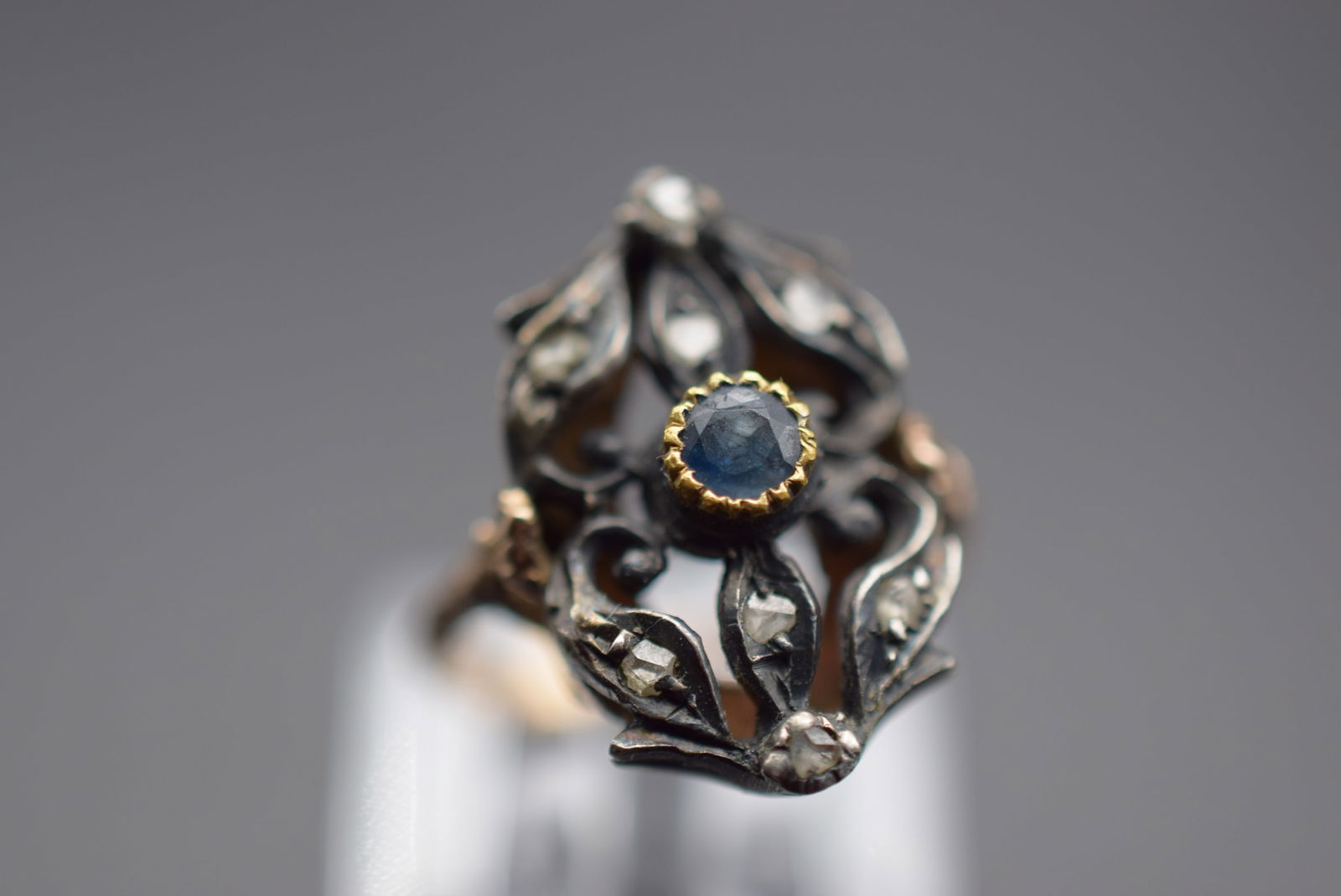 10K Gold Victorian Saphire Diamond Ring Size 7.5 Lot DG 893: 10K Gold Victorian Saphire Diamond Ring Size 7.5 top measures 7/8" unsigned is tested positive