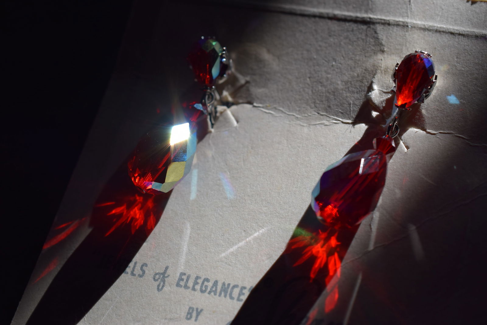 Sherman Red Crystal Drop Earrings on Original Card ! Vintage Lot# DG 901: Sherman Red Crystal Drop Earrings on Original Card ! Vintage measures 1 3/8" long only the card is signed