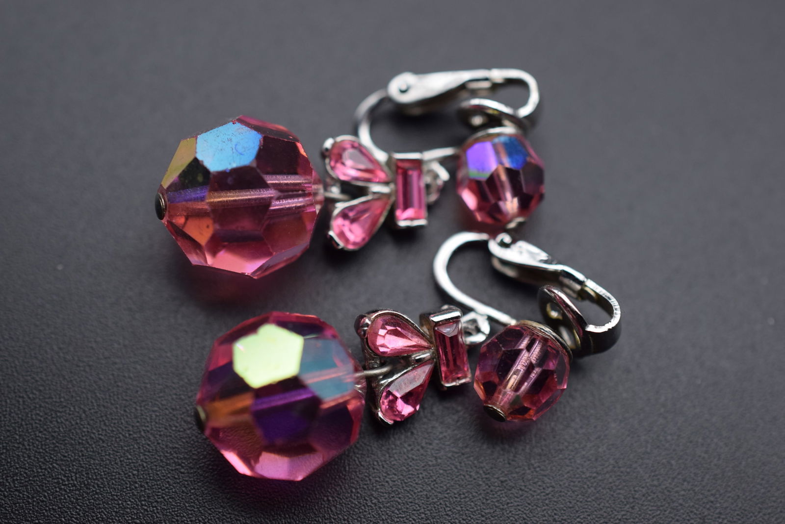 Trifari Pink Crystal Rhinestone Clip Vintage 1940's Earrings Signed Lot DG 906: Trifari Pink Crystal Rhinestone Clip Vintage 1940's Earrings signed Trifari on the back clips with crown over the T