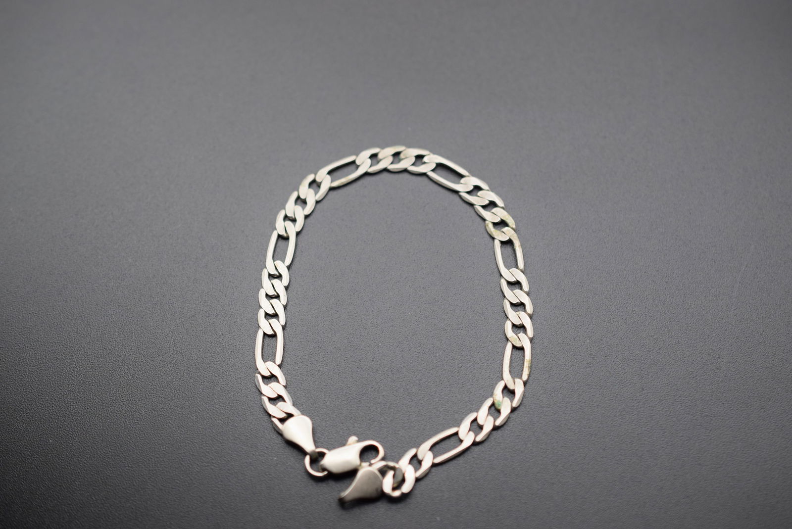 Curb Chain Bracelet Lot 913 (1 of 2)
