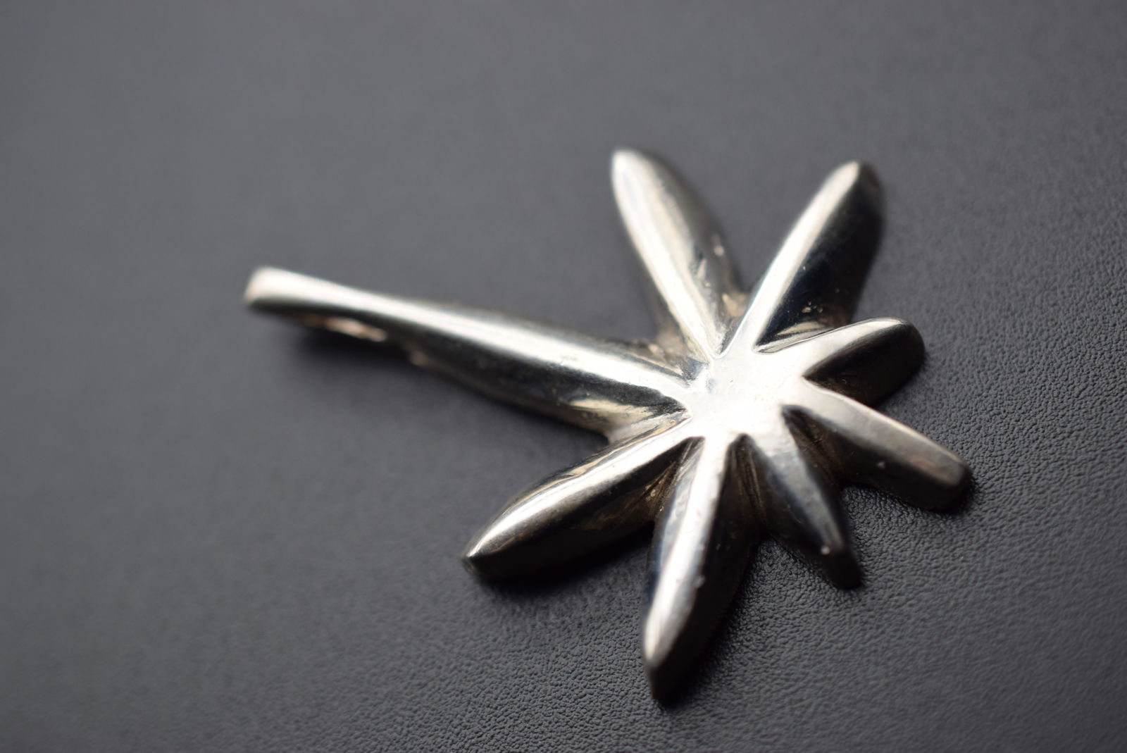 Marijuana Sterling Silver 925 Pendant Lot 919 (1 of 3)